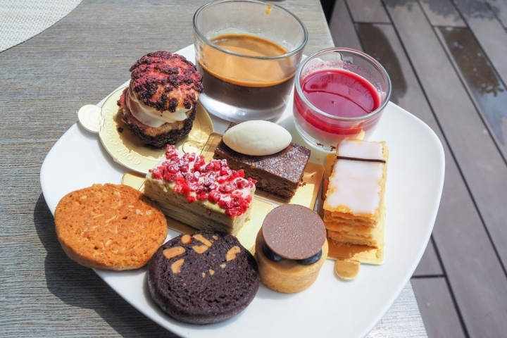 【台北信義區 | 餐廳】優雅精緻的半自助式春義饗宴&clubs;寒舍艾麗 La Farfalla義式餐廳