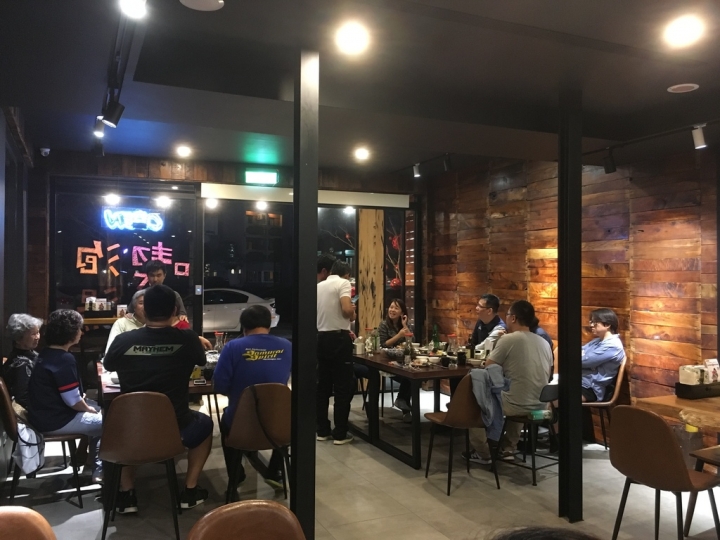 宜蘭礁溪美食-超浮誇CP值破表「硬漢痛風粥」-黑海時光粥(黑海時光館)