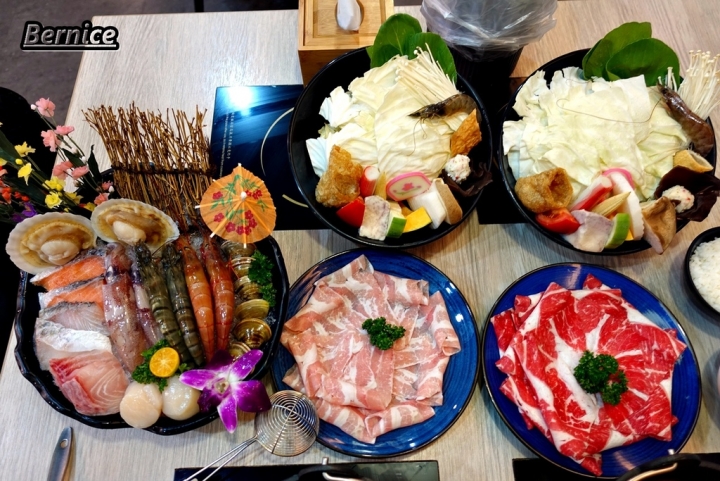 浮誇-贅沢三昧丼飯專門店(微風南山店)/美食街也可以吃得到平價版的龍蝦海陸蓋飯(捷運101世貿站)