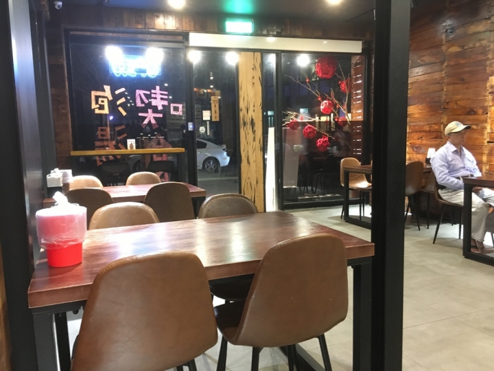 宜蘭礁溪美食-超浮誇CP值破表「硬漢痛風粥」-黑海時光粥（黑海時光館）