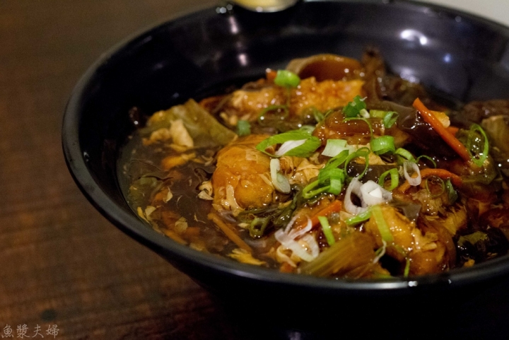 【美食。食記】彰化市 老彰化人的回憶 櫻 日式料理 居酒屋 菜單 價位 價格 燒烤 永樂街 和食 日本料理 豬排蓋飯 推薦 必吃 旅行 觀光