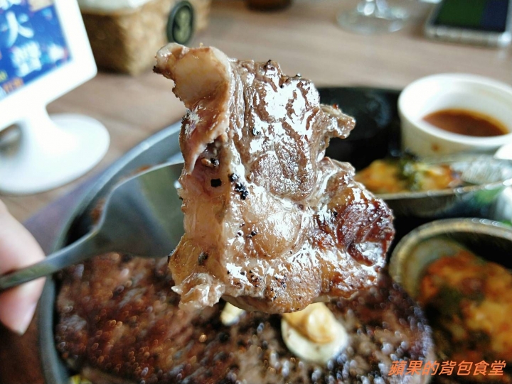 [食記] 新竹東區- 牛室炙燒牛排BEEFHOUSE 披薩吃到飽 牛排海鮮應有盡有 自助吧生菜超新鮮 親子聚餐的好去處 新竹美食