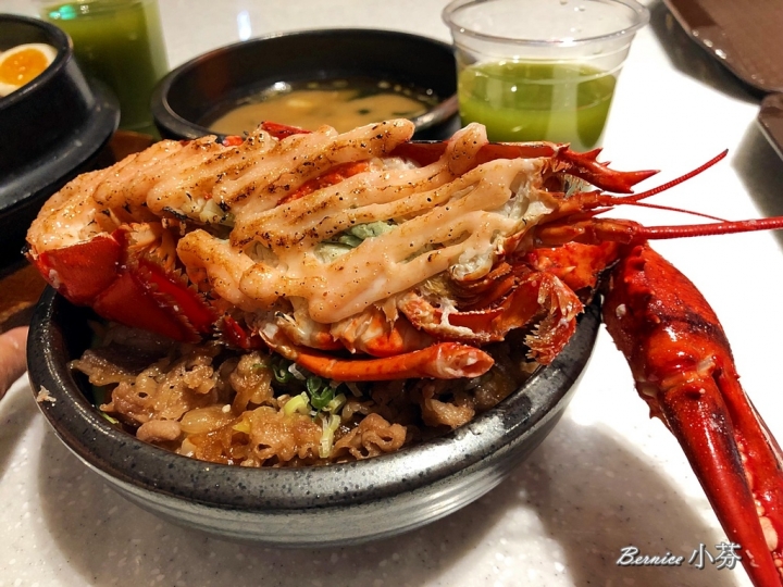 浮誇-贅沢三昧丼飯專門店(微風南山店)/美食街也可以吃得到平價版的龍蝦海陸蓋飯(捷運101世貿站)