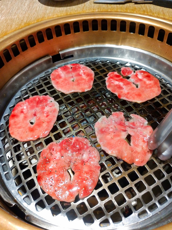 [新北板橋]牛角日本燒肉專門店(2019年度菜單)-一間店能持續精進不斷自主推陳出新且維持品質，才是讓人會想一訪再訪的原動力