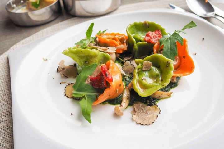 【台北信義區 | 餐廳】優雅精緻的半自助式春義饗宴&clubs;寒舍艾麗 La Farfalla義式餐廳