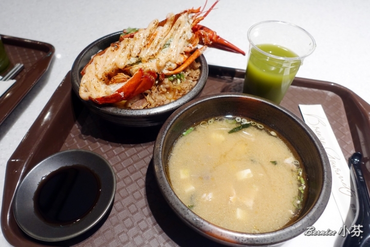 浮誇-贅沢三昧丼飯專門店(微風南山店)/美食街也可以吃得到平價版的龍蝦海陸蓋飯(捷運101世貿站)
