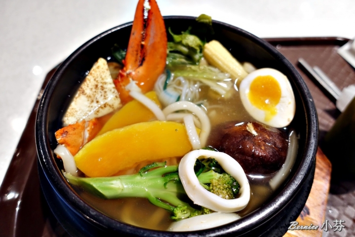 浮誇-贅沢三昧丼飯專門店(微風南山店)/美食街也可以吃得到平價版的龍蝦海陸蓋飯(捷運101世貿站)