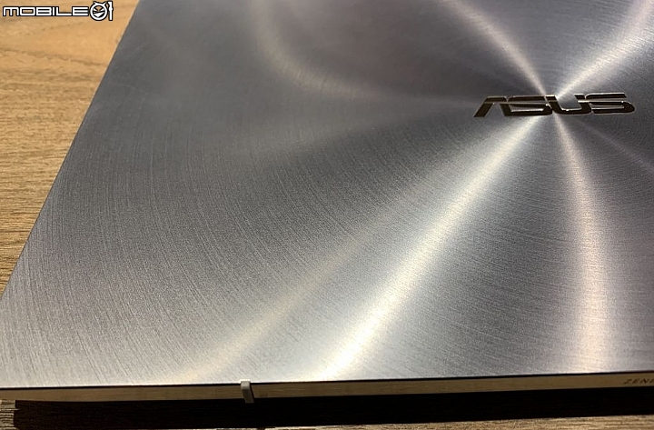 97%高屏佔比新美型1.1公斤輕薄機Zenbook S13 UX392FN 新機開箱