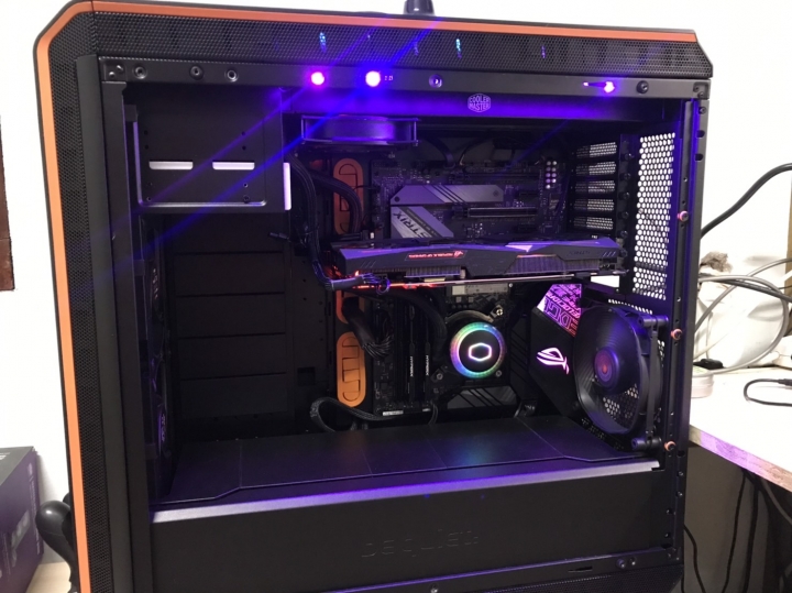 DARK BASE PRO 900 ORANGE rev. 2