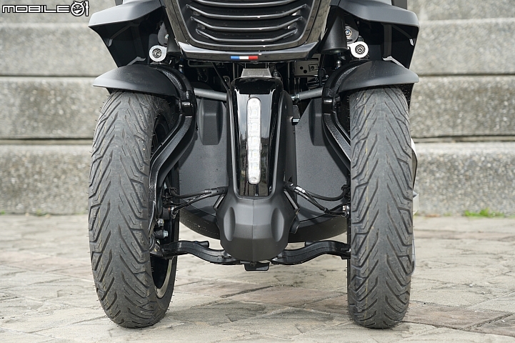 【採訪】三輪獅群來襲 PEUGEOT Metropolis 400 RX-R / 400 ALLURE 登台實拍介紹