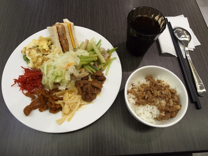 [住宿] 彰化 鹿港 晨荷精品渡假旅館 — 帶有休假氛圍、優美內在環境的住宿地點