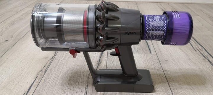 [開箱] 告別我的機器人女友之到不了的幸福 feat.全新Dyson V11™