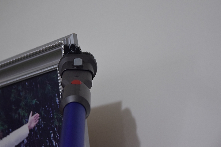 《Dyson V11™無線吸塵器》試用心得 好用 持久 家中清潔一次搞定