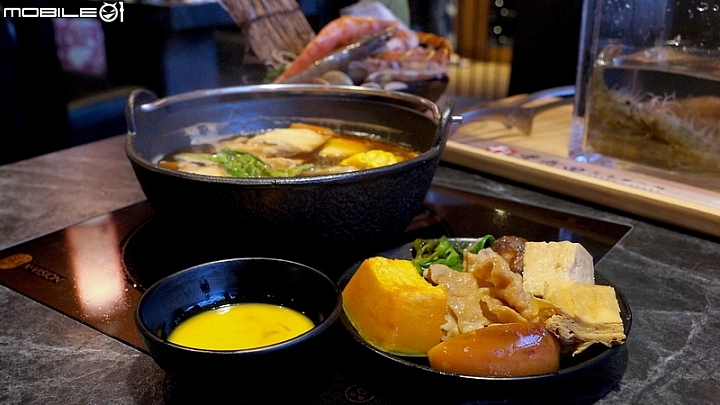 現撈活蝦新鮮美味，蔬食百匯種類眾多，千荷田蔬食百匯涮涮鍋ATT信義店