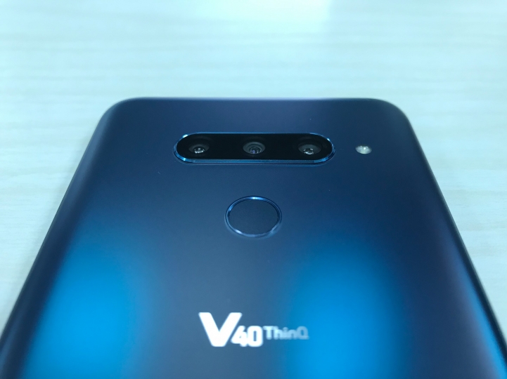LG V40 摩洛哥藍開箱