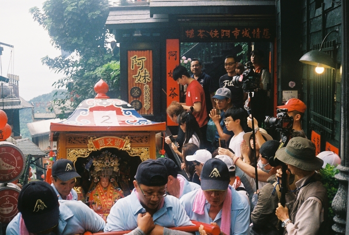 [Ricoh 500ST]沒有媽祖廟的九份迓媽祖[Kodak 400]