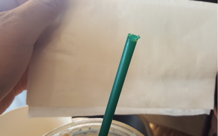 你們會有咬吸管的習慣嗎？