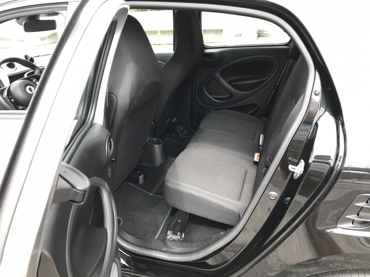 [Avis租車分享] Smart Forfour
