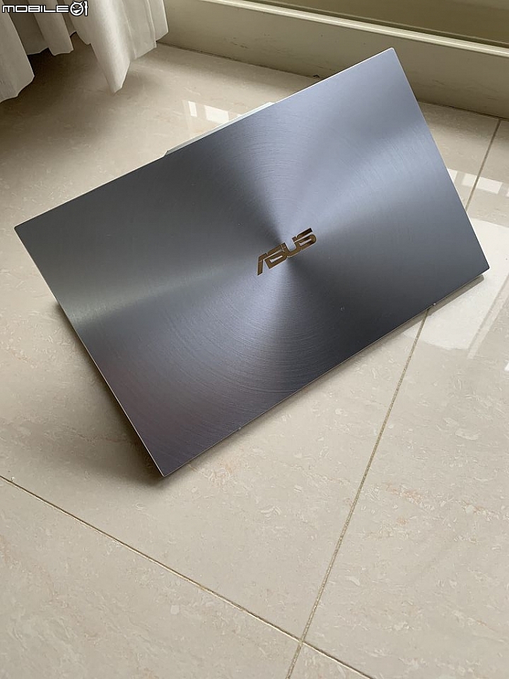 97%高屏佔比新美型1.1公斤輕薄機Zenbook S13 UX392FN 新機開箱