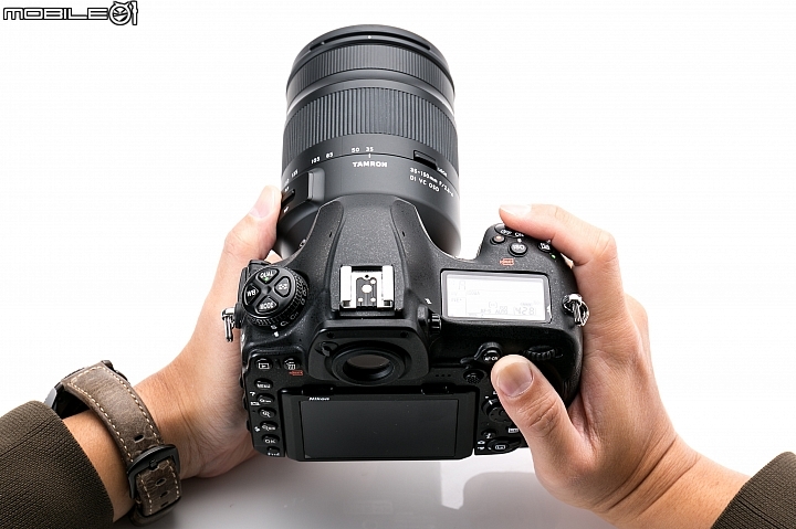 Tamron 35-150mm f/2.8-4 Di VC OSD（Model A043）小廣角至中望遠兼備 輕巧又不失畫質！