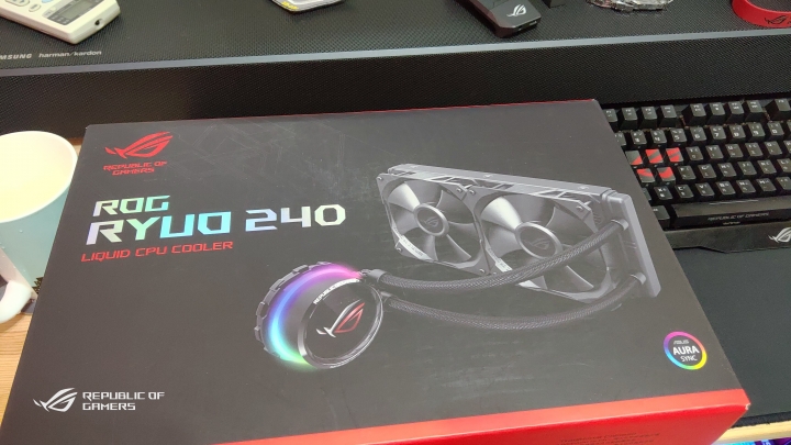 ROG RYUO 240一體式水冷（簡單開箱）