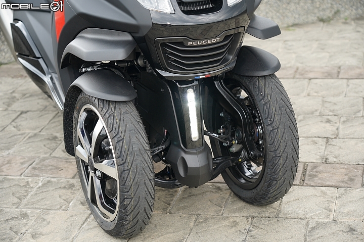 【採訪】三輪獅群來襲 PEUGEOT Metropolis 400 RX-R / 400 ALLURE 登台實拍介紹