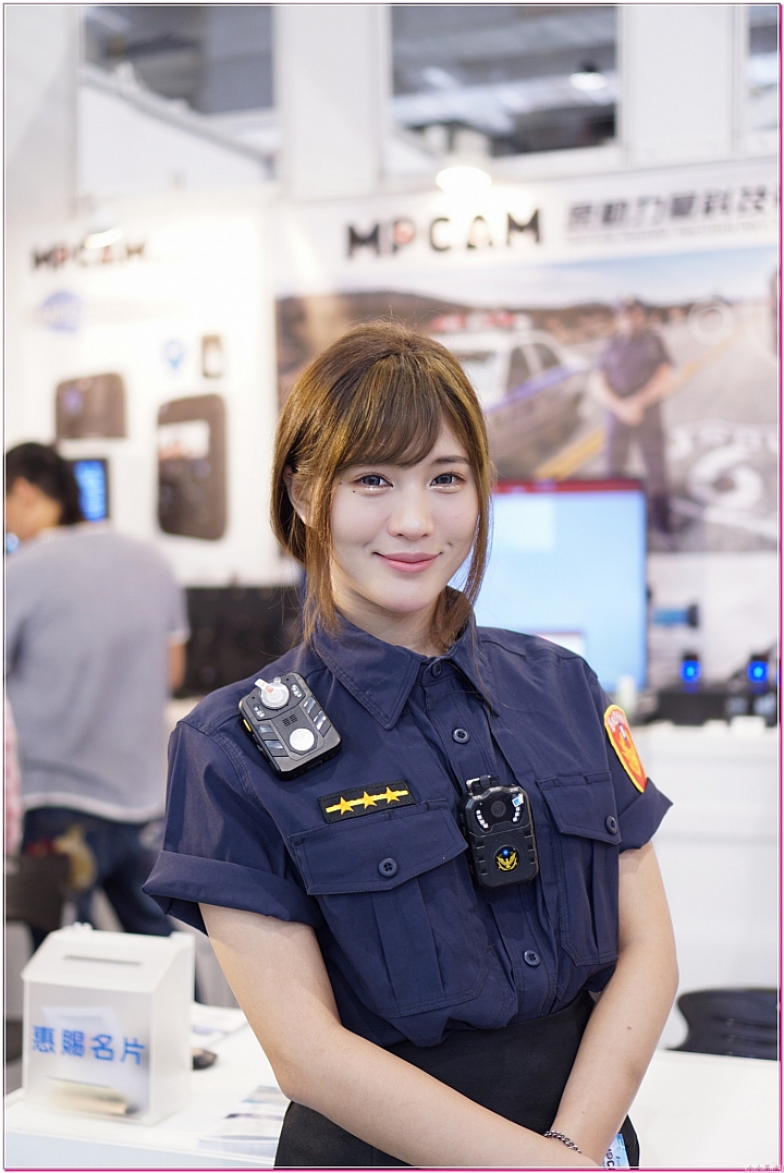 人肉搜索貓持續肉搜SG更新中!!【COMPUTEX 2019】Show Girl 趴兔!! P圖也要跟她圈在一起