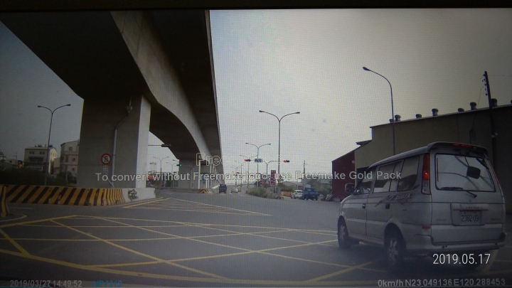 反覆檢視影像，車號糢糊，不舉發？黃網線停了5秒不叫臨停喔？