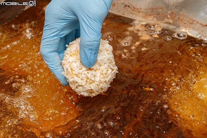 【採訪】GOLD MENCHI 金葉名氣餅進駐信義誠品