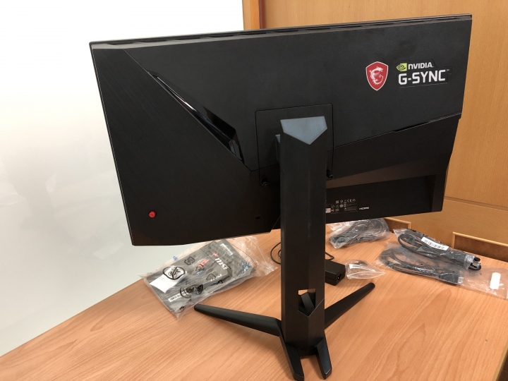 [簡單開箱]電競螢幕選擇? msi Oculux NXG251R 這台夠用嗎?