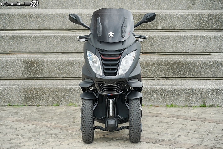 【採訪】三輪獅群來襲 PEUGEOT Metropolis 400 RX-R / 400 ALLURE 登台實拍介紹