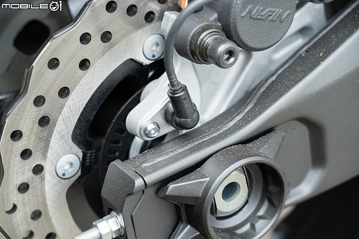 YAMAHA XSR700 試駕 迷人又不失運動性的新古典車款