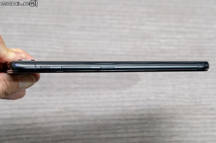 華碩ZenFone 6揭曉：旗艦混搭中階好料、驚喜處在翻轉雙鏡