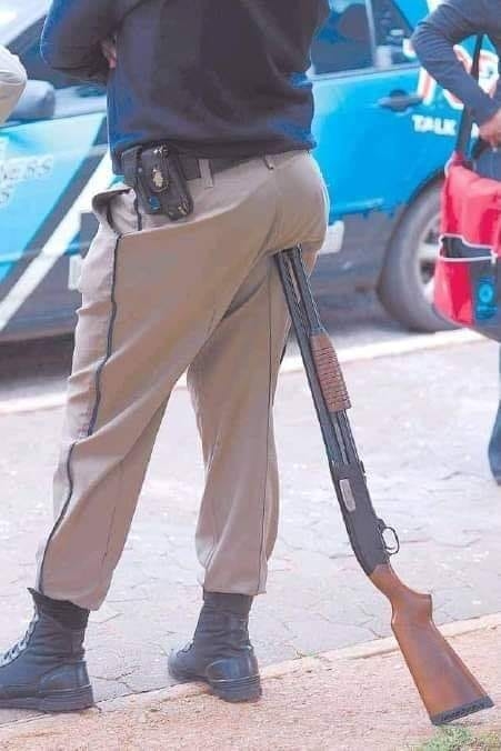 這傢伙怎敢這樣做.大家認為接下來會發生什事?