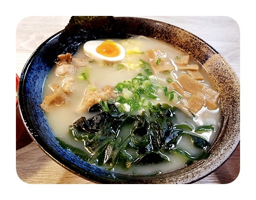 苗栗縣頭份[川牛木石亭 頭份店] 大潤發附近 雞白湯Free取用的日式拉麵 日式丼飯 燒肉飯店 2019食記