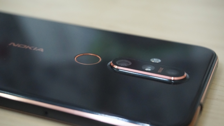 拍照很棒的中階手機 Nokia X71