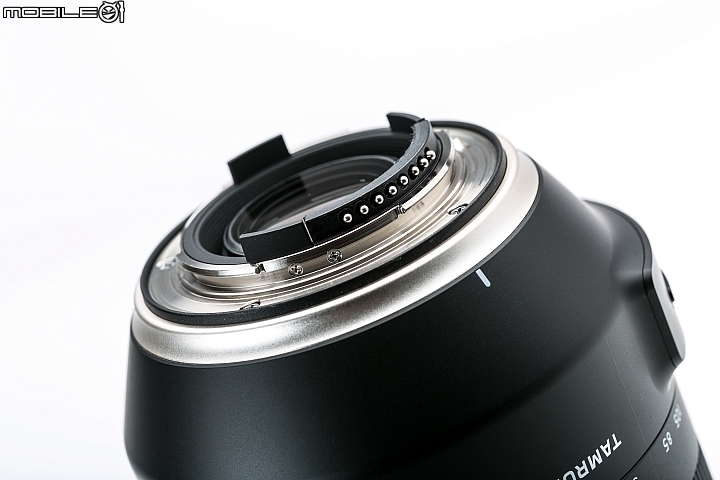 Tamron 35-150mm f/2.8-4 Di VC OSD（Model A043）小廣角至中望遠兼備 輕巧又不失畫質！
