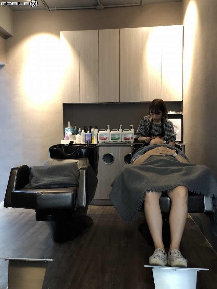 [開箱]創業夢想~成就達成!!自行創立我們的黑白灰簡約美髮店