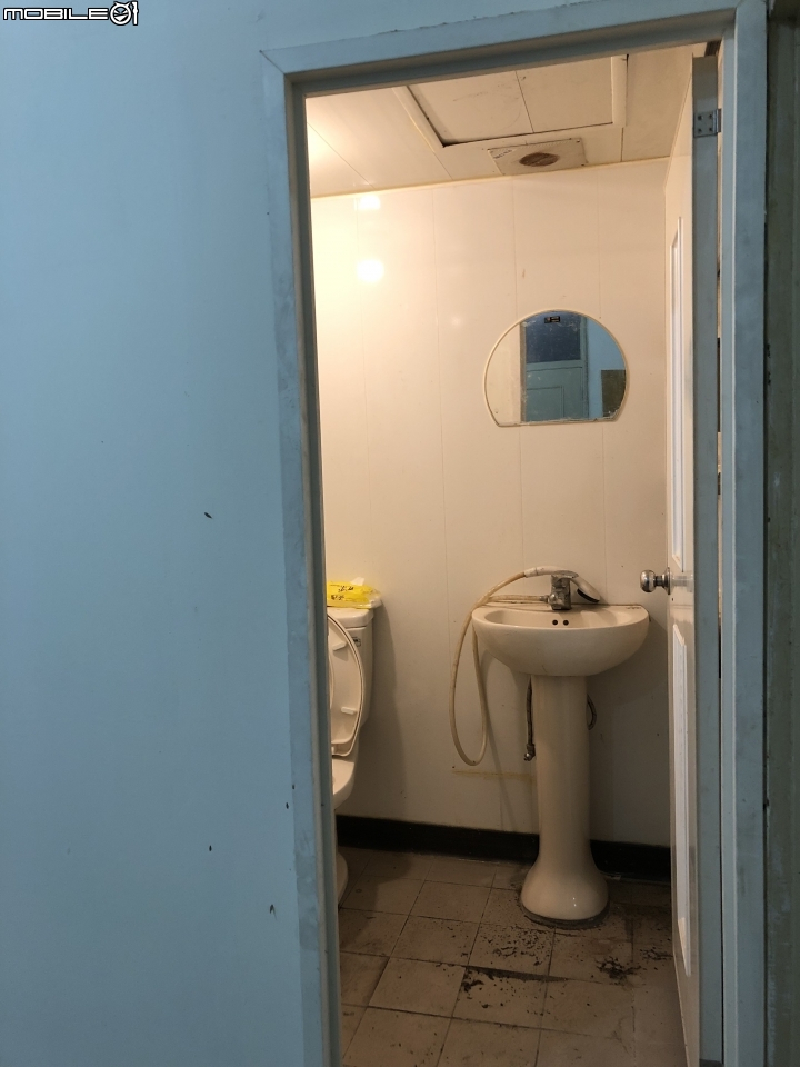 [開箱]創業夢想~成就達成!!自行創立我們的黑白灰簡約美髮店