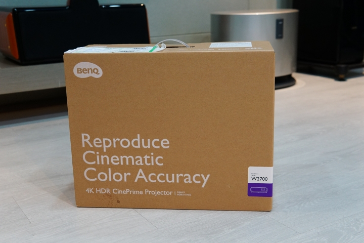 4K HDR 超短焦廣色域極致影像-BENQ W2700色準導演機開箱