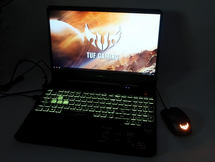 Ryzen 崛起 ASUS TUF GAMING FX505DU 電競筆電開箱
