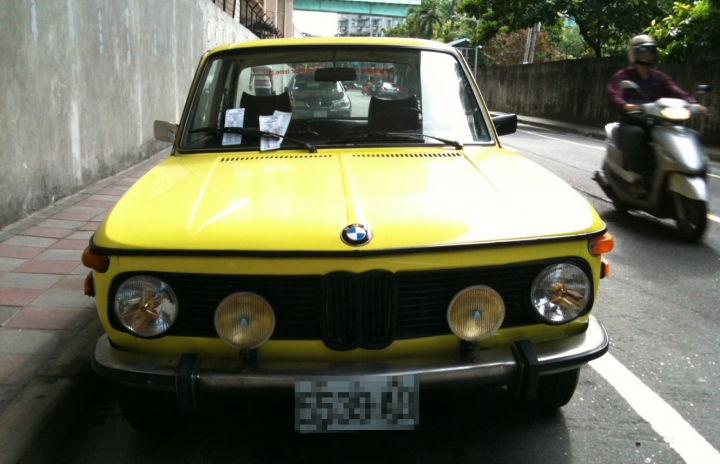 【台北街頭驚豔】BMW 2002