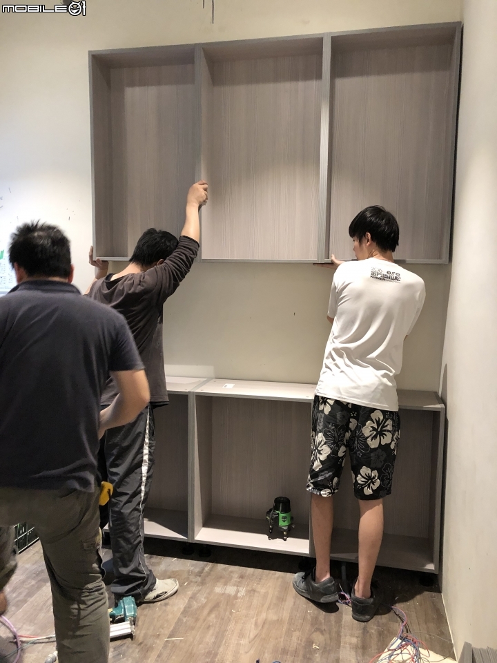 [開箱]創業夢想~成就達成!!自行創立我們的黑白灰簡約美髮店