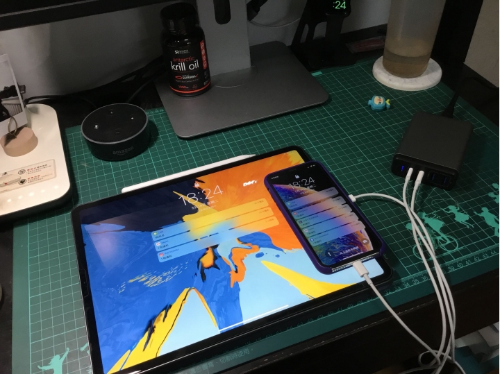 <開箱>satechi 75W 雙PD 4埠充電器