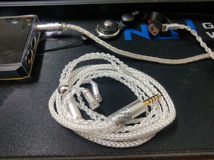 [開箱] FIIO M11使用三天之後，來交流一下使用心得