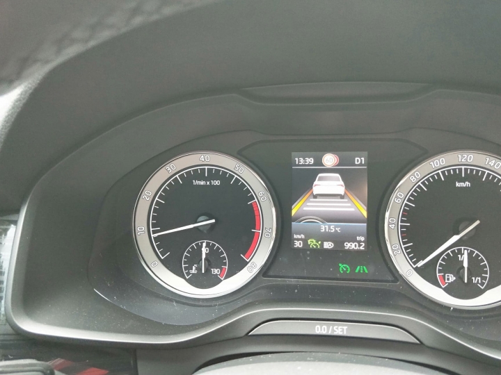 skoda kodiaq 車道偏離警示系統 含玻璃 安裝開箱