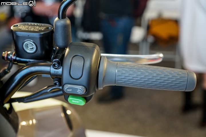 【採訪】Gogoro 3 真的來了!新想法、新材質、新科技 = 新國民代步車!