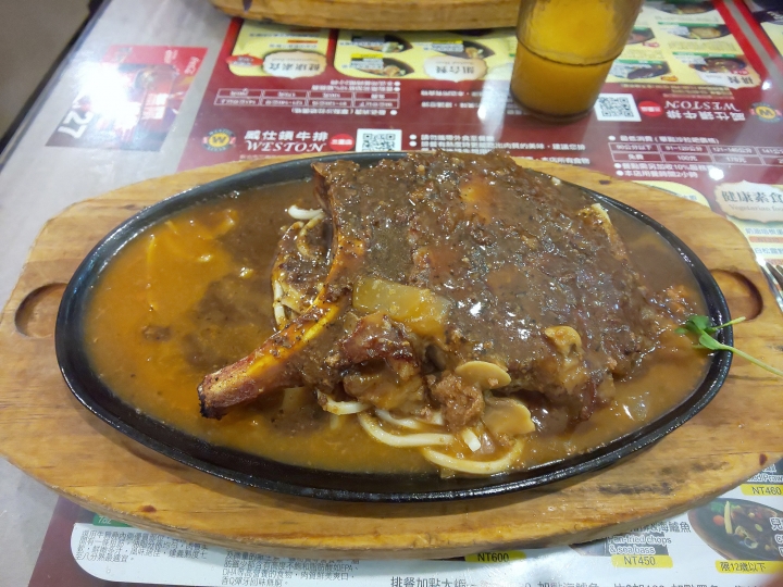 [食記] 新北市 三重 威仕頓牛排 — 真材實料又平價的牛排Buffet