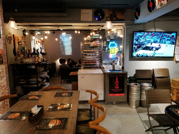 [食記] 臺北市 文山區  PATIO 46 — 好吃的美式漢堡