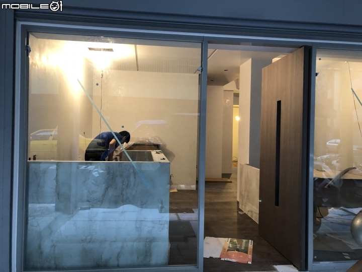 [開箱]創業夢想~成就達成!!自行創立我們的黑白灰簡約美髮店